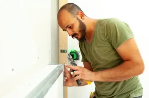 Kampų montavimas prieš glaistymą